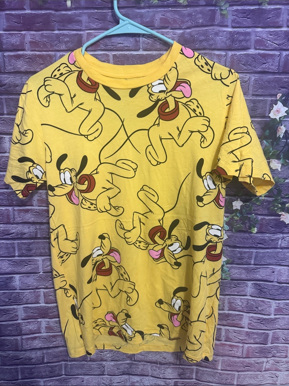 Disney Parks official Pluto All-Over Print Short Sleeve Tee adults small new